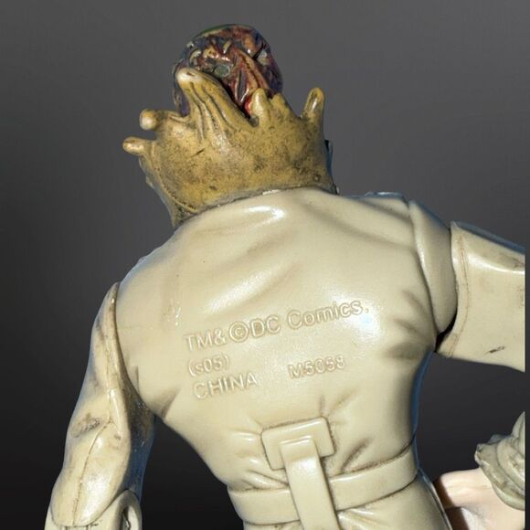 2005 SCARECROW Batman EVIL Villain DARK KNIGHT Action Figure DC Comics 5” A20 - Picture 7 of 10